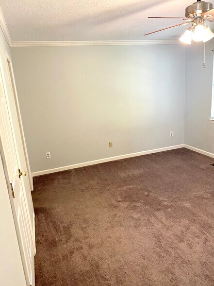 Bedroom 2 - 816 Oak St