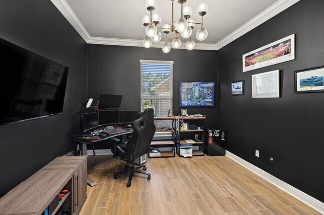 Building Photo - 212 Blaze Blvd