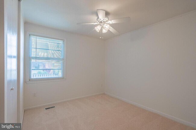 Building Photo - 3048 Silent Valley Dr