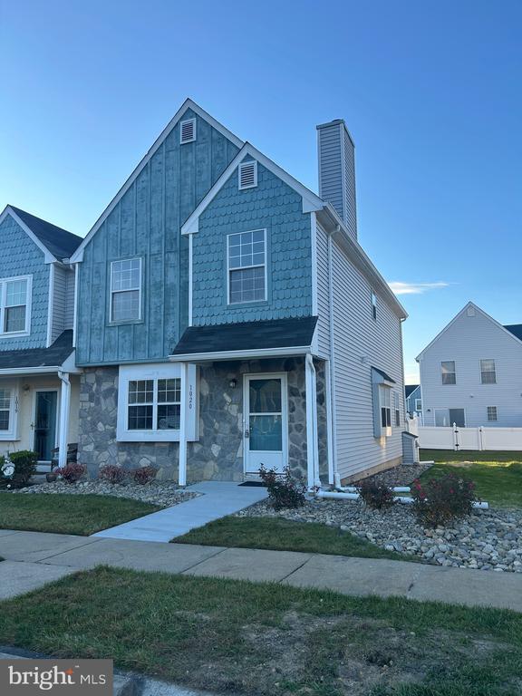 Building Photo - 1020 Hillsboro Ct