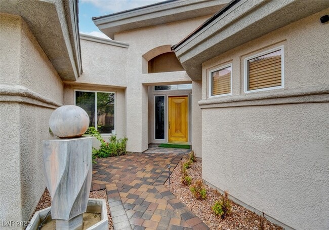 Building Photo - 304 Mesa Rim Ct