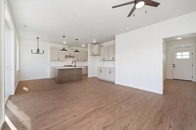 Building Photo - 310 N 18th St