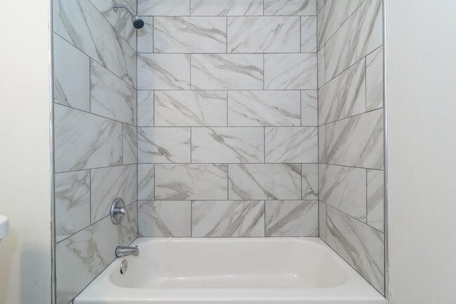 Building Photo - 19610 Shawnee Ave