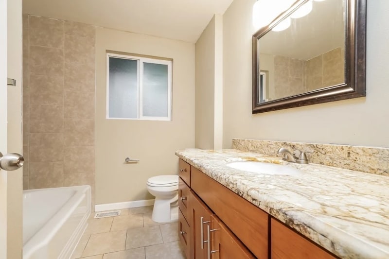 Building Photo - 23048-23016 16th Ave S