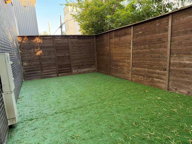 Building Photo - 5808 Lindell Ave