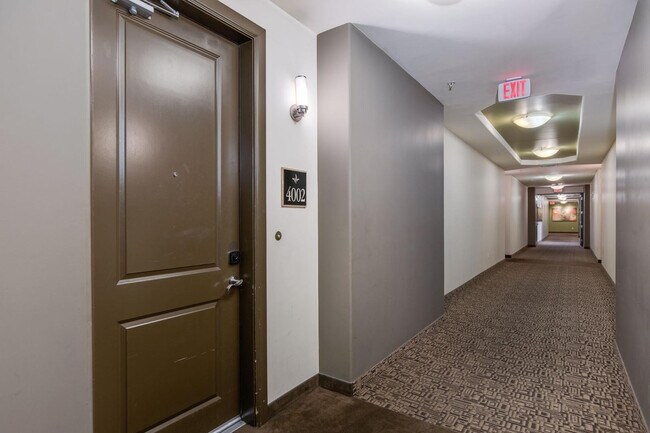 Building Photo - 7291 N Scottsdale Rd