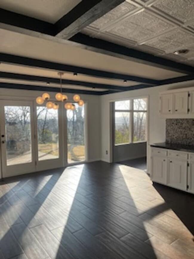 Building Photo - Rare Leasing Opportunity it in the Heart of Fort Smith/One Acre Lot w/City Views/Four Bed/3full+2...