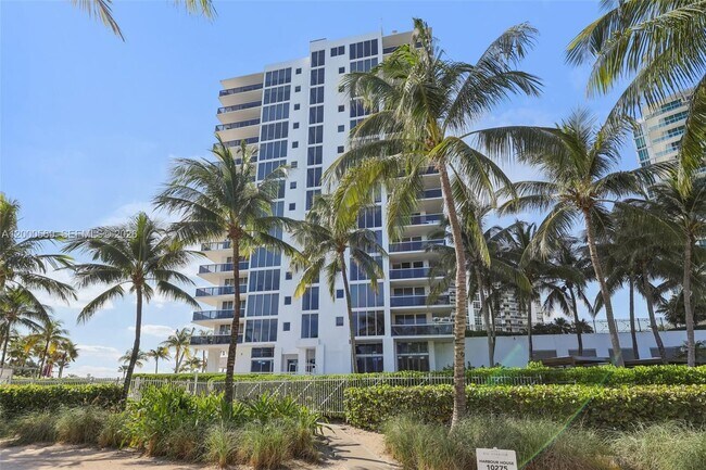 Building Photo - 10275 Collins Ave