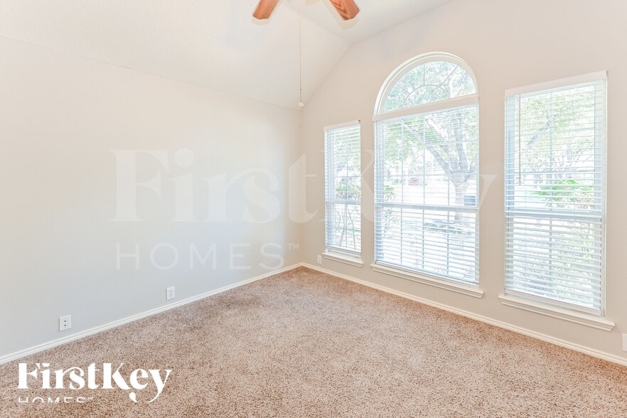 Building Photo - 3302 Thorpeshire Ct