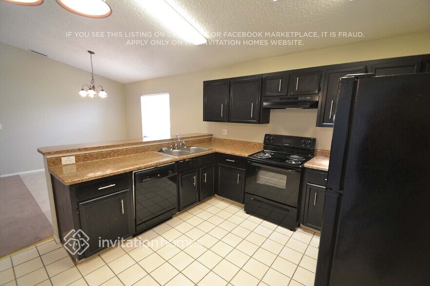 Building Photo - 6233 Vintage Dr
