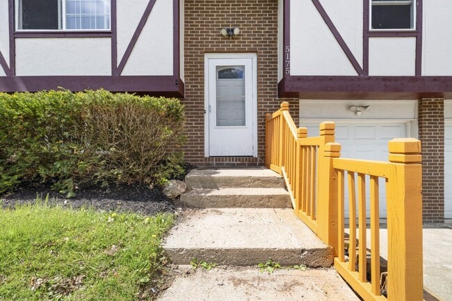 Building Photo - 5175 Threshing Ct