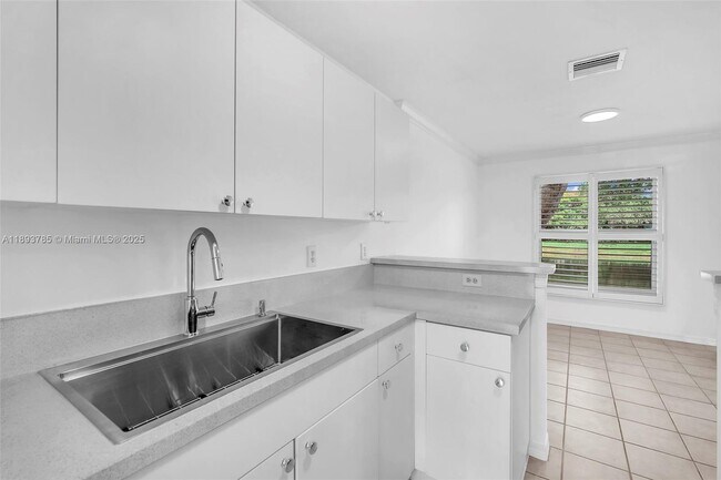 Building Photo - 2279 NW 170th Ave