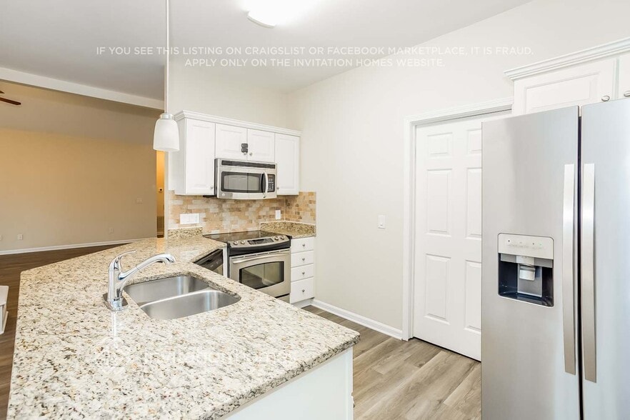 Building Photo - 17509 Cambridge Grove Dr