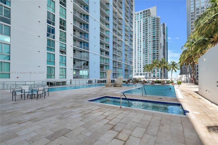 Building Photo - 335 S Biscayne Blvd