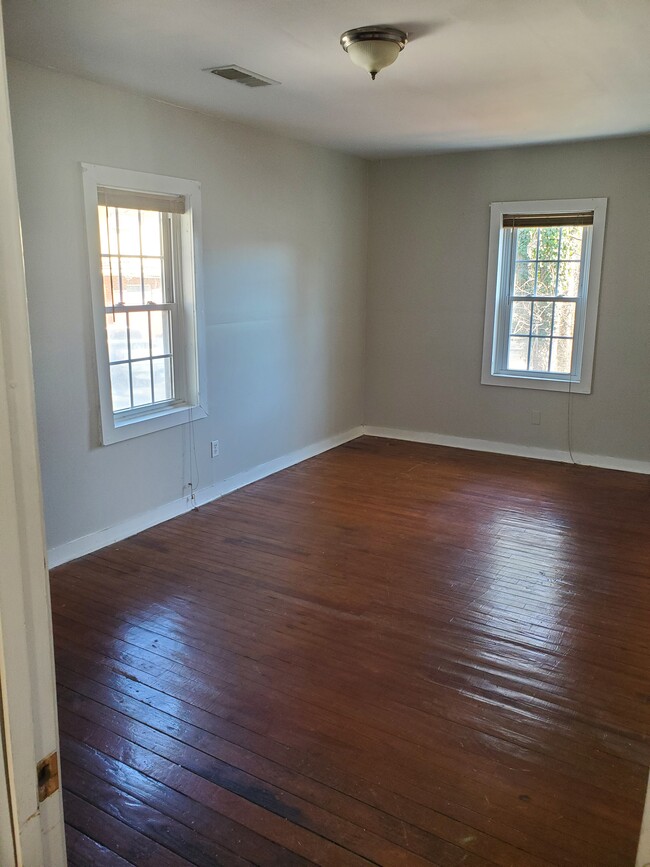 Bedroom - 1665 Neely Ave