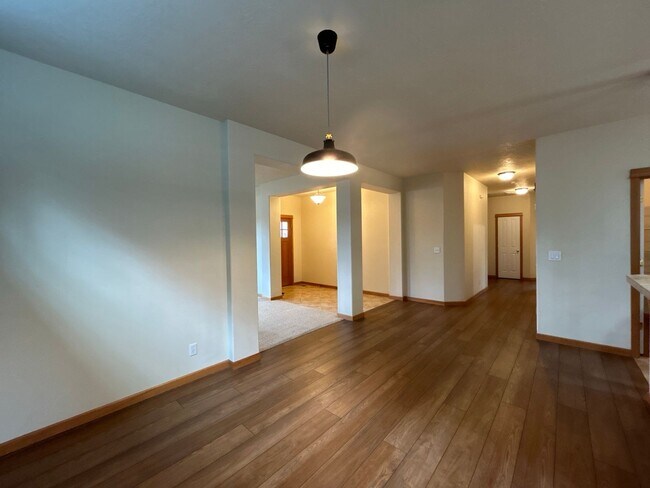 Building Photo - 3 Bedroom / 2 Bathroom House in NW Redmond - PENDING APPLICATION