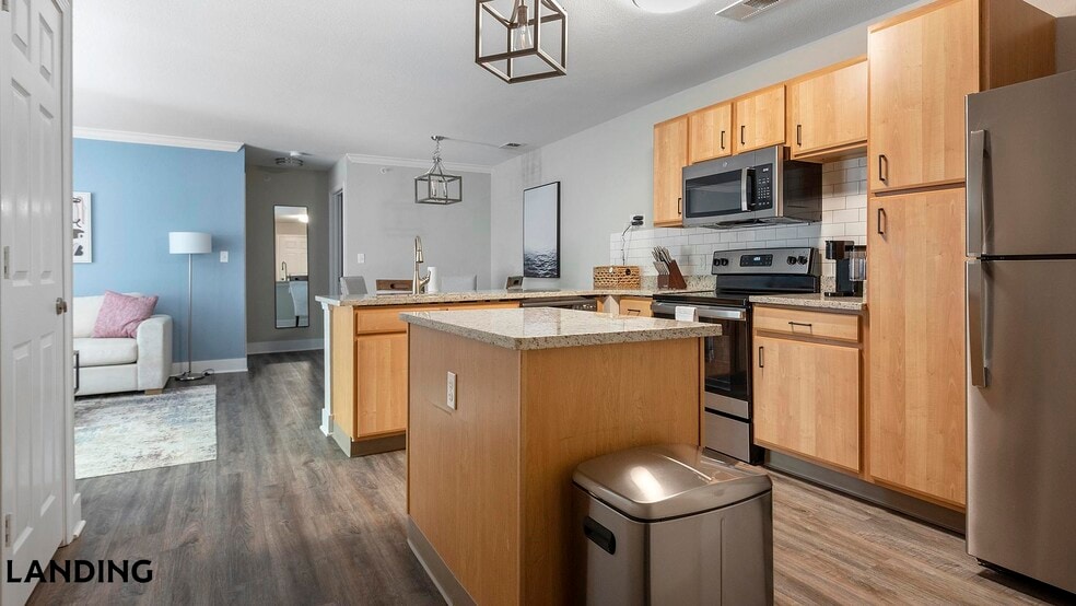 Building Photo - 400 Legends Terrace Dr