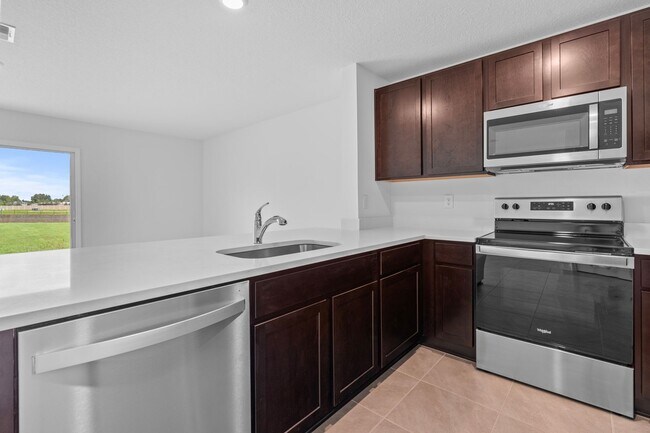 Building Photo - Townhouse at Laurel Commons