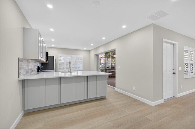 Building Photo - 4204 Roxbury Ct