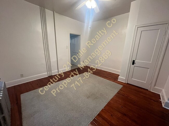 Building Photo - 362 W Broadway