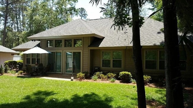 Building Photo - 30 Chickadee Rd