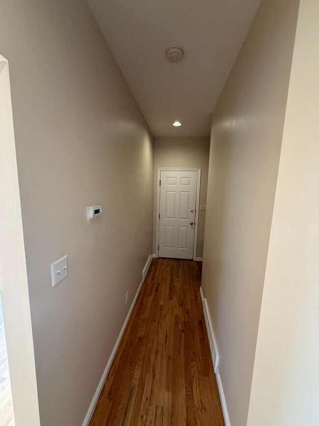 Building Photo - 479 S Palisade Dr
