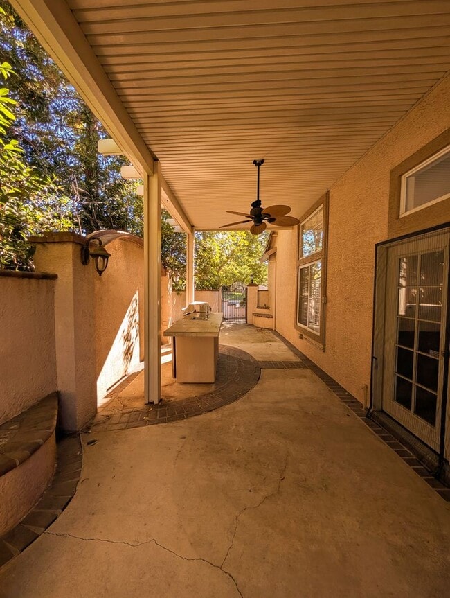 Building Photo - BEAUTIFUL SINGLE FAMILY HOME IN FOLSOM!