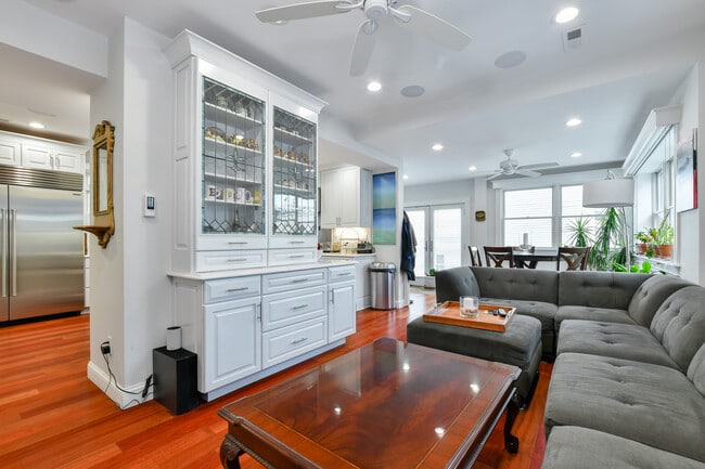 Building Photo - 84 G St