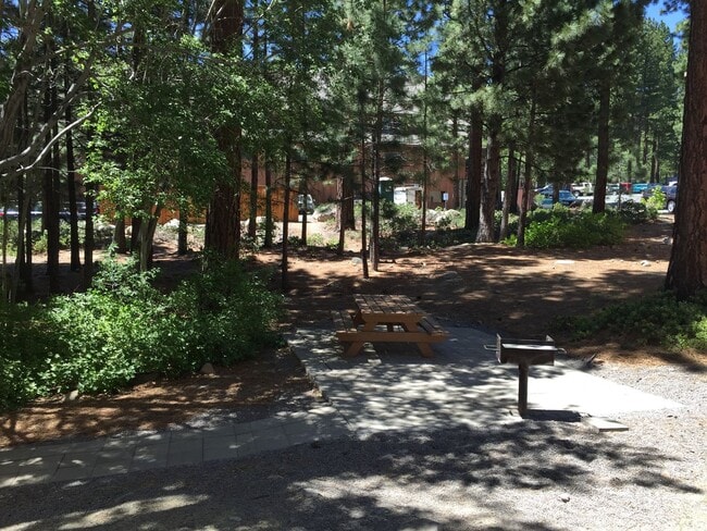 Building Photo - One bedroom condo