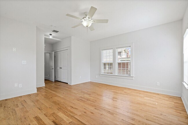 Building Photo - 864 N Belvedere Blvd