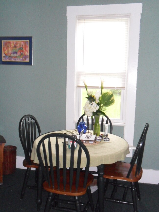 Building Photo - 807 S 17th St