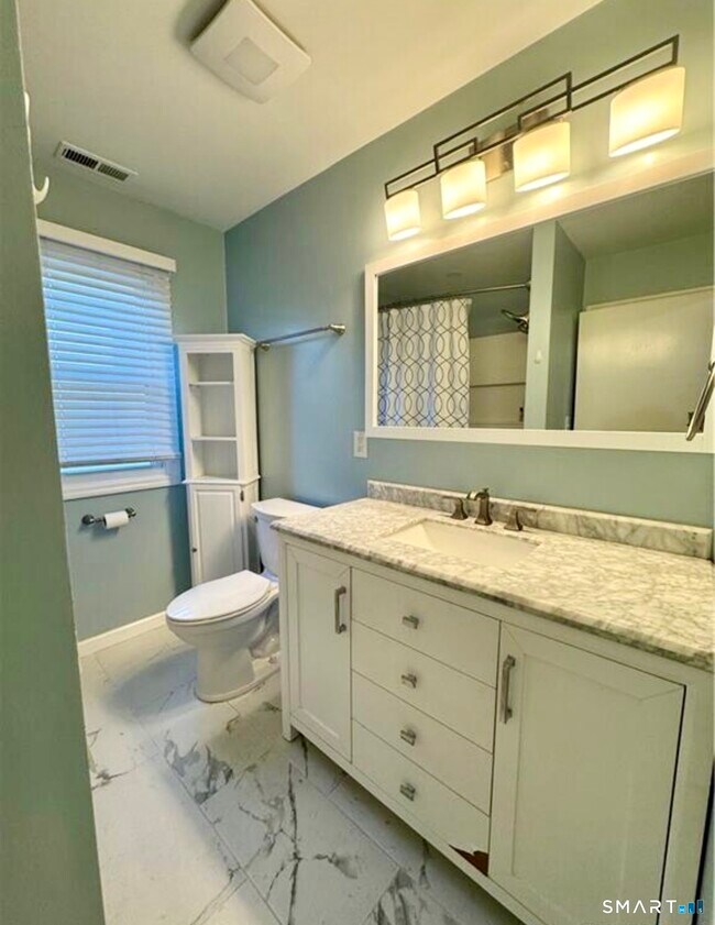 Building Photo - 41 Nash Pl