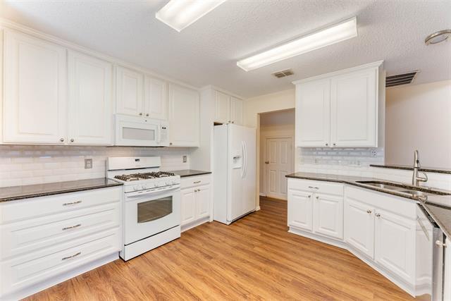 Building Photo - 3929 Acorn Ln