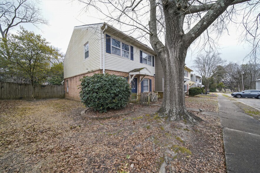 Building Photo - 534 Oak Meadow Ln