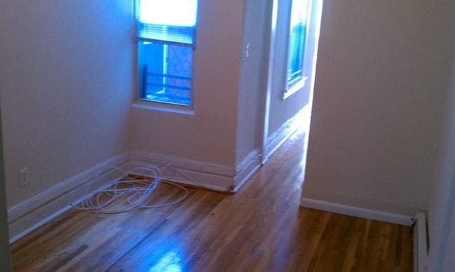 Interior Photo - 127 Ogden Ave
