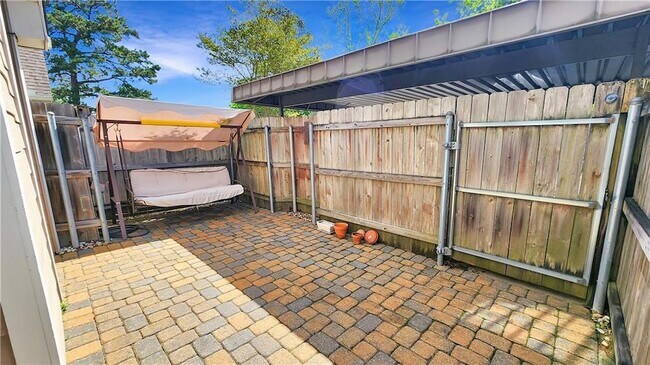 Building Photo - 500 Aries Dr