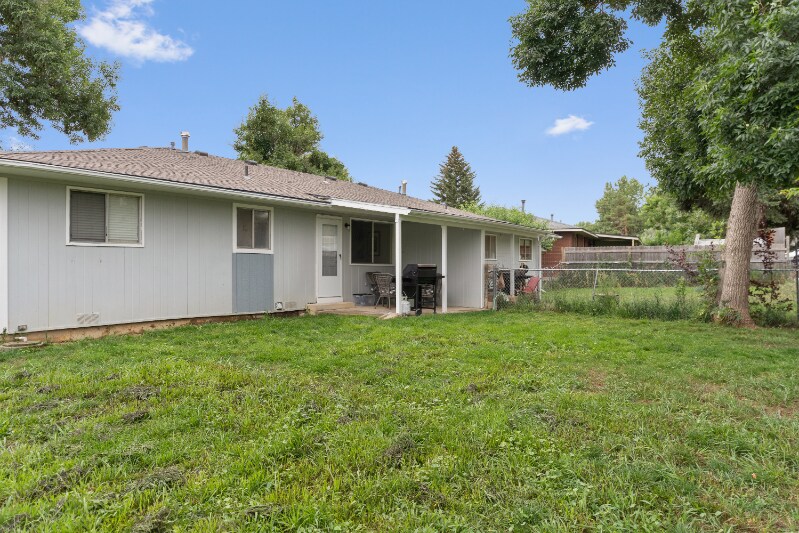 Building Photo - 1625 Banyan Dr