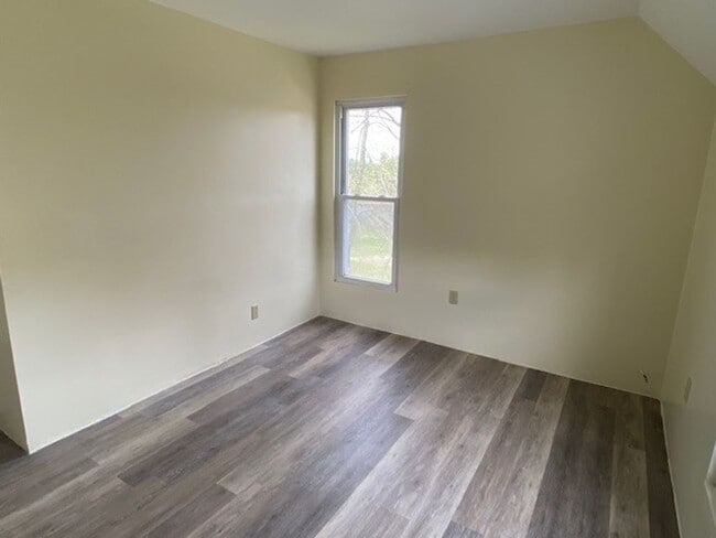 Building Photo - 14463 Maple St