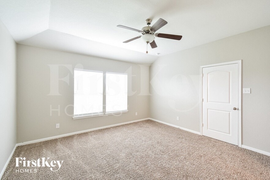 Building Photo - 11811 Wolf Cyn