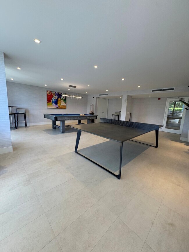 Building Photo - 799 Jeffery St