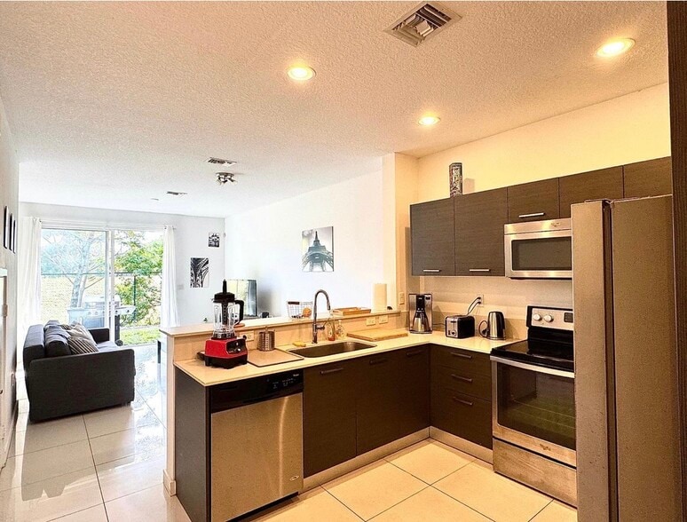 Building Photo - 3596 NW 13th St