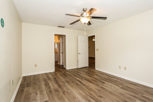 Building Photo - 11141 Coldfield Dr