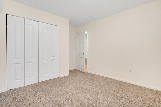 Building Photo - 22 Caminha Rd