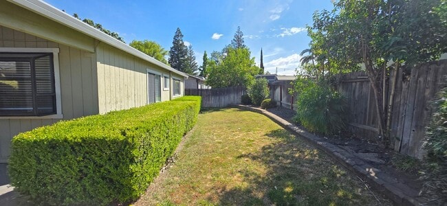 Building Photo - 3100 Explorer Dr