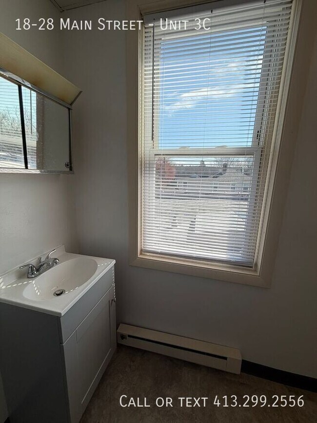 Building Photo - 18-28 Main Street-Unit 3C