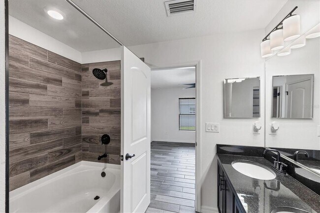 Building Photo - 7335 34th Ct E