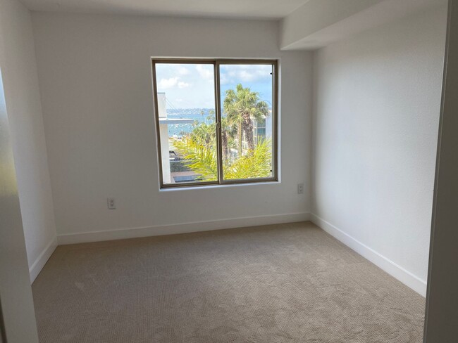 Building Photo - Oceanview Place in Little Italy