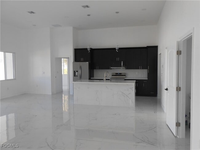 Building Photo - 3512 2nd St W