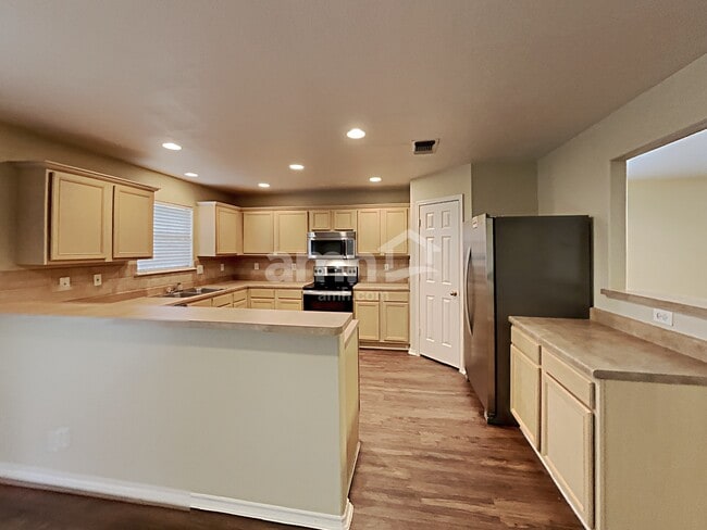 Building Photo - 4124 Wensledale Dr