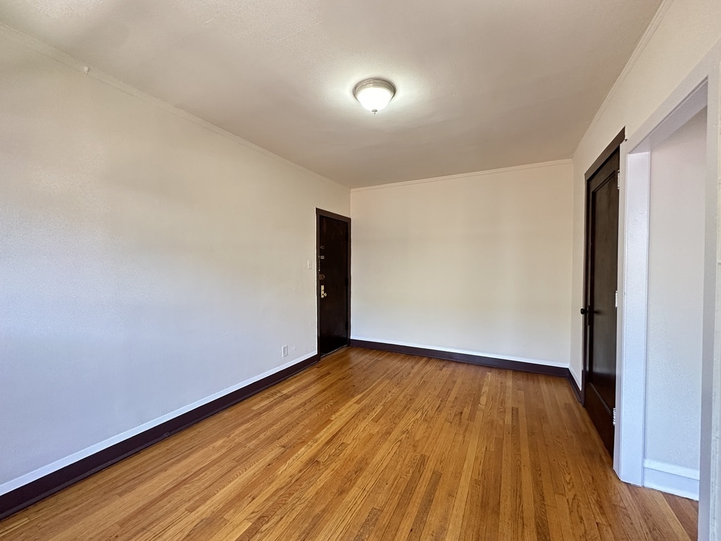 Building Photo - 3312 W Schubert Ave